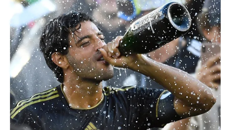 Carlos Vela celebrates LAFC's title