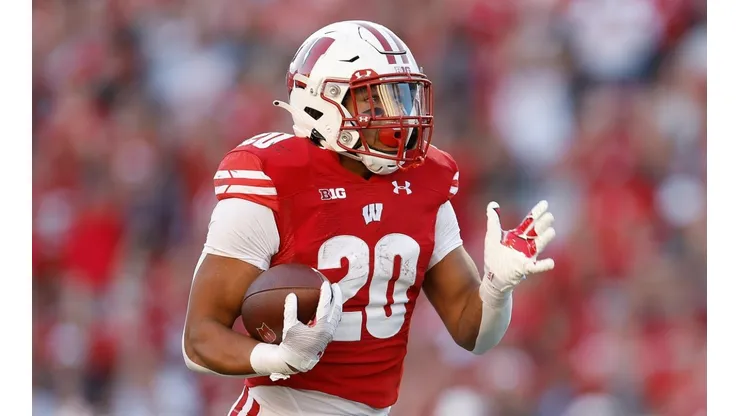 Isaac Guerendo of the Wisconsin Badgers