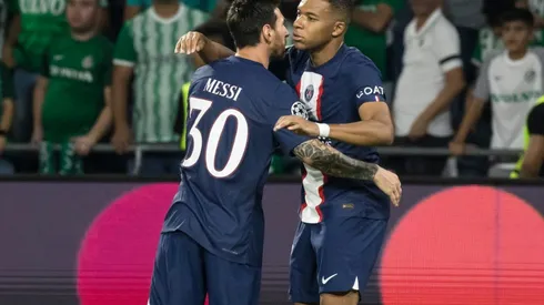 Messi and MbappƩ of PSG