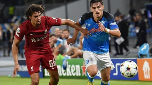 Trent Alexander-Arnold of Liverpool FC and Eljif Elmas of SSC Napoli