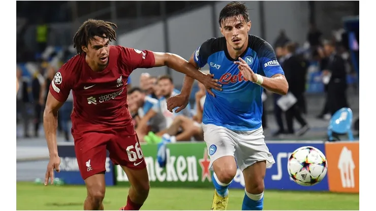 Trent Alexander-Arnold of Liverpool FC and Eljif Elmas of SSC Napoli