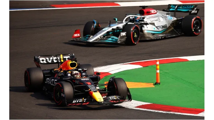Max Verstappen and George Russell during qualifying of the F1 Grand Prix of Mexico