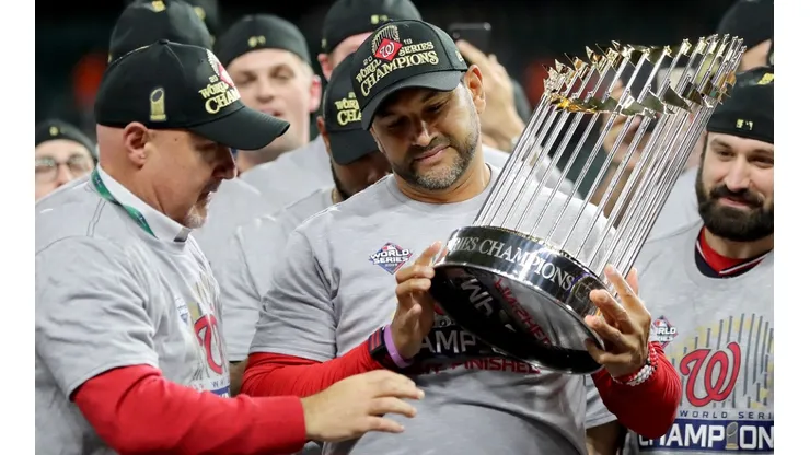 The Washington Nationals with the 2019 Commissioner's Trophy