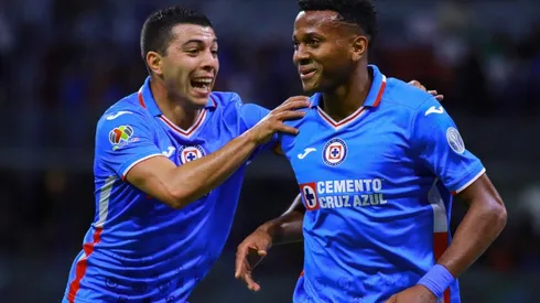 Michael Estrada and Erik Lira of Cruz Azul