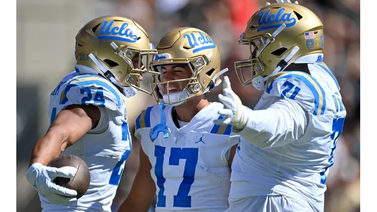 Zach Charbonnet of the UCLA Bruins