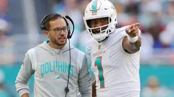 Mike McDaniel, Tua Tagovailoa, Miami Dolphins / NFL 2022.