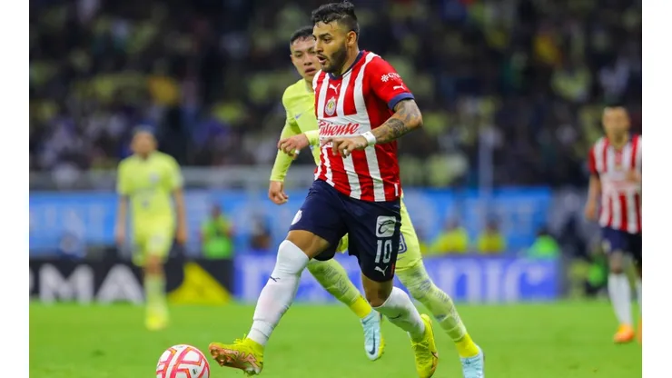 Alexis Vega, Chivas