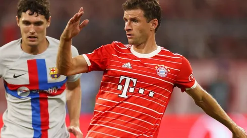 Andreas Christensen of Barcelona and Thomas Muller of Bayern