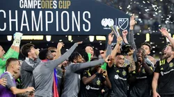 Columbus Crew lift the 2021 Campeones Cup