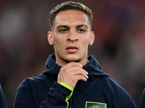 Manchester United's alternative to Antony loses temper after not being subbed on for Real Madrid