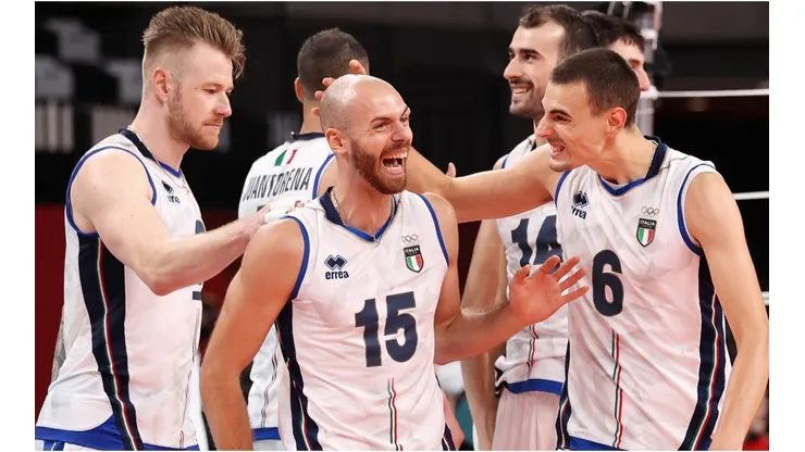 Riccardo Sbertoli of Team Italy reacts with team mates