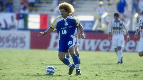 Carlos Valderrama #10 of the Miami Fusion in 1998