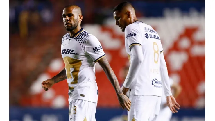 Dani Alves, Pumas UNAM
