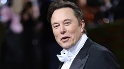 Elon Musk revealed what is his next move with Manchester United.