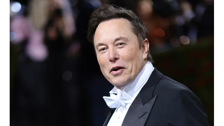Elon Musk revealed what is his next move with Manchester United.