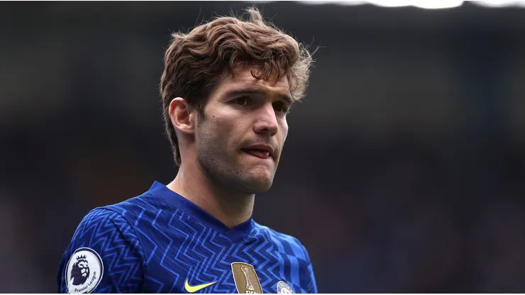 Marcos Alonso is still trying to make a move to Barcelona this summer.