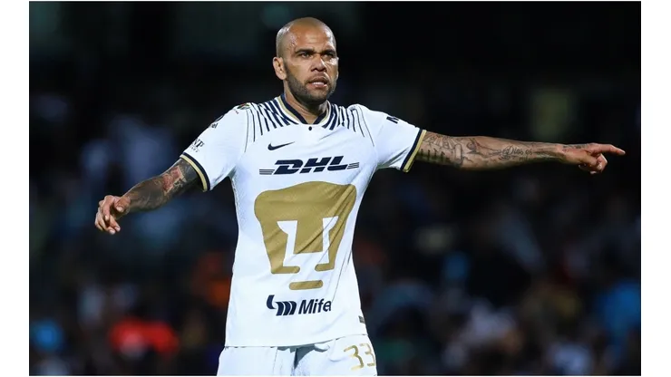 Dani Alves of Pumas