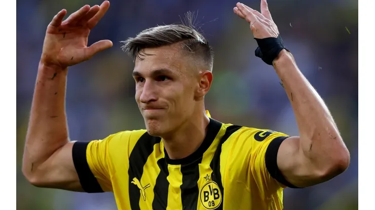Nico Schlotterbeck of Borussia Dortmund