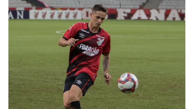 Khellven of Athletico Paranaense