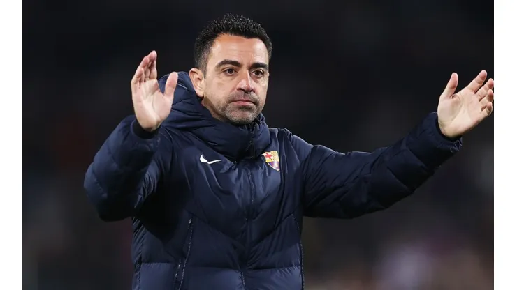 Xavi could lose two of his new signings even without them making their oficial debuts.