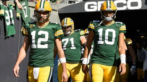 #12 Aaron Rodgers (left) and #10 Jordan Love.