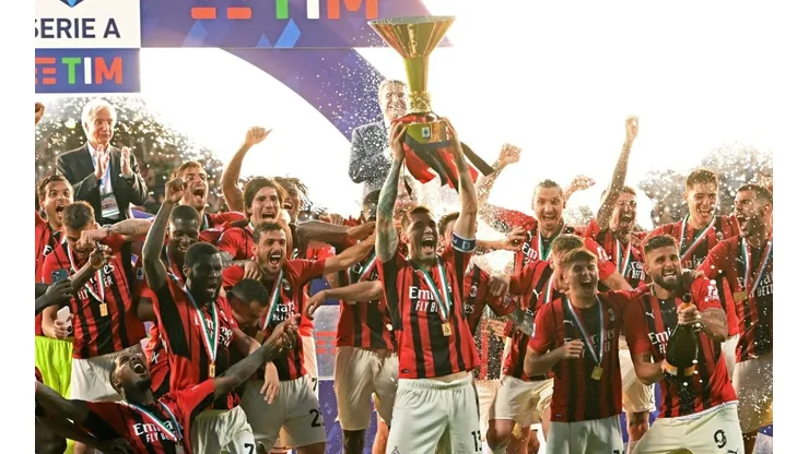 Alessio Romagnoli of AC Milan lifts the Serie A 2021-22 Scudetto trophy