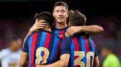 Robert Lewandowski, Pedri and Gavi celebrating a goal against Pumas UNAM in the 2022 Joan Gamper Trophy.
