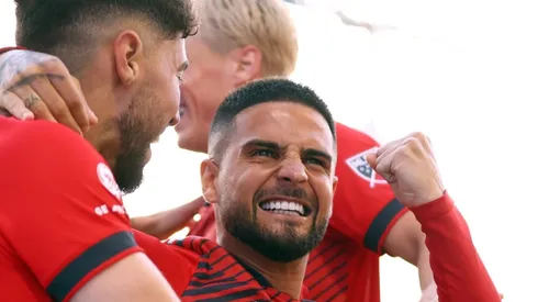 Jonathan Osorio with Lorenzo Insigne of Toronto FC