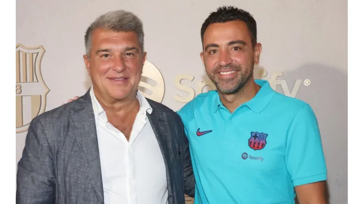 Joan Laporta and Xavi of Barcelona
