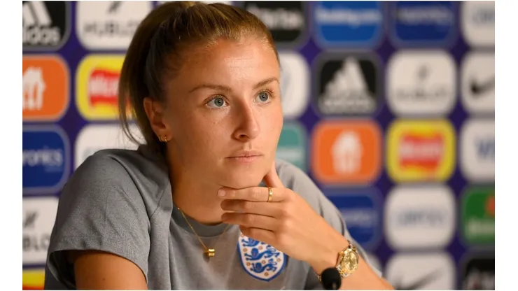 Leah Williamson of England