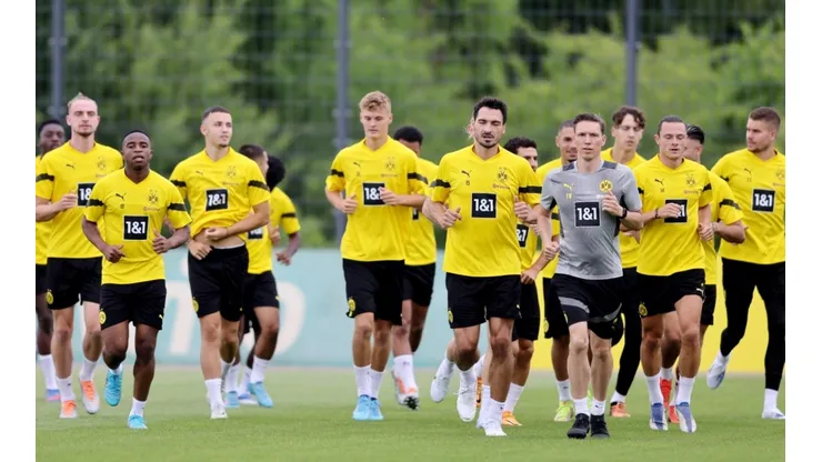 The team of Borussia Dortmund attends a training session