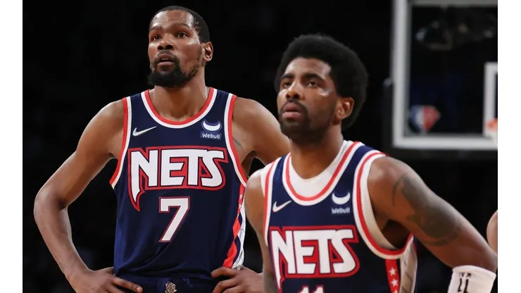 Kevin Durant (left) and Kyrie Irving.