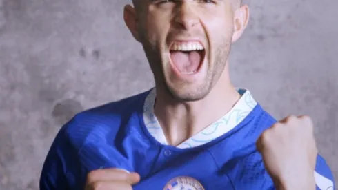 Christian Pulisic in Chelsea's new home kit
