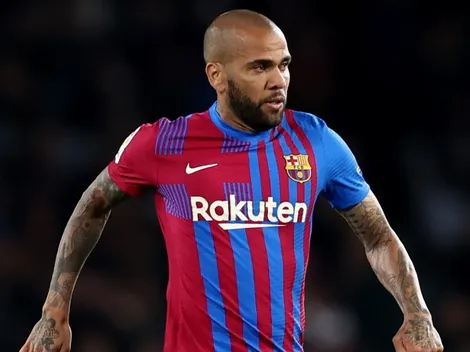 Report: Liga MX club eyes Dani Alves, who ran out of contract at Barcelona