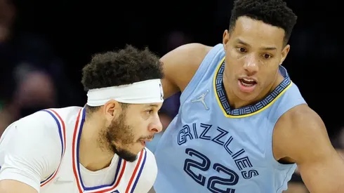 Seth Curry of the Philadelphia 76ers and Desmond Bane of the Memphis Grizzlies