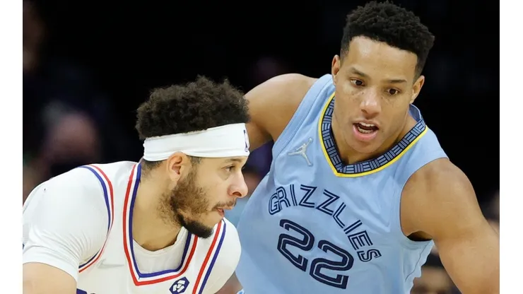 Seth Curry of the Philadelphia 76ers and Desmond Bane of the Memphis Grizzlies