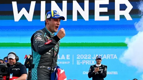 Mitch Evans celebrates his victorya in the 2022 Jakarta E-Prix