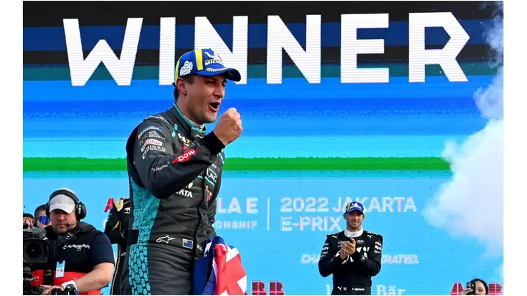 Mitch Evans celebrates his victorya in the 2022 Jakarta E-Prix