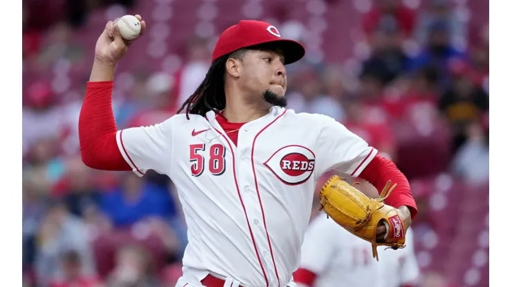 The Mets reportedly are interested in Reds pitcher Luis Castillo.