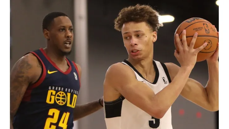 Dyson Daniels of the G League Ignite against of Mario Chalmers of the Grand Rapids Gold