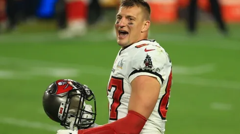 Gronk playing for Tampa