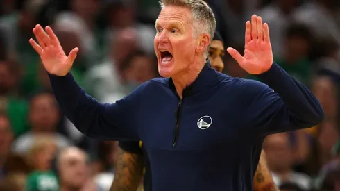 Head coach Kerr of the Warriors