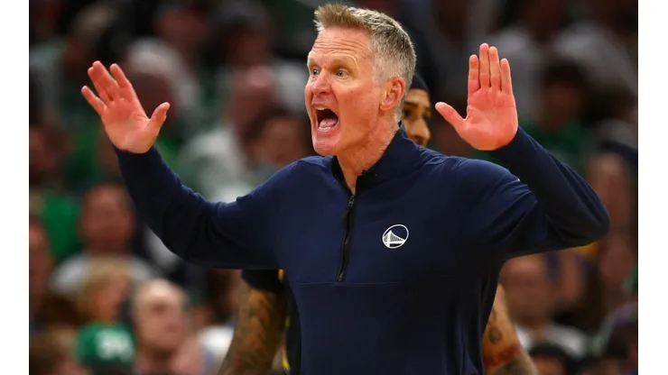 Head coach Kerr of the Warriors