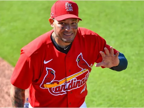 Cardinals' Yadier Molina breaks a putouts record