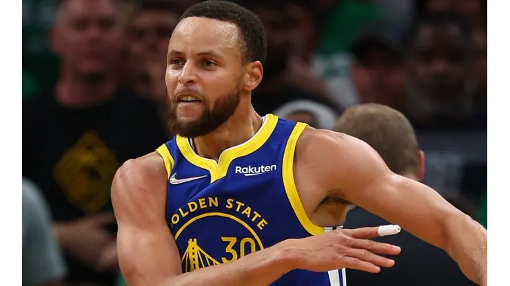 Stephen Curry won the Finals MVP award
