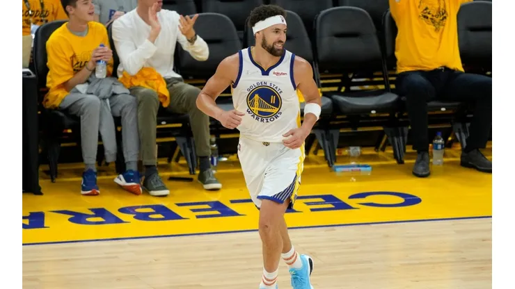 Klay Thompson #11 of the Golden State Warriors