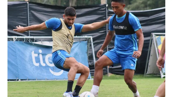 Guatemala players training ahead the game in the Nations League