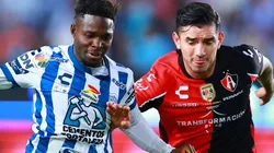 Aviles Hurtado of Pachuca against Edgar Zaldívar of Atlas