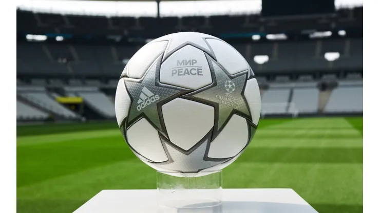The 2021-2022 Champions League Final ball