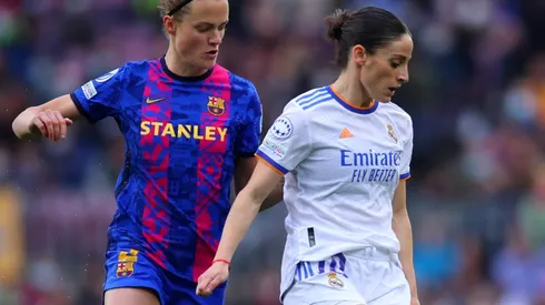 Irene Paredes of Barcelona and Esther Gonzalez of Real Madrid